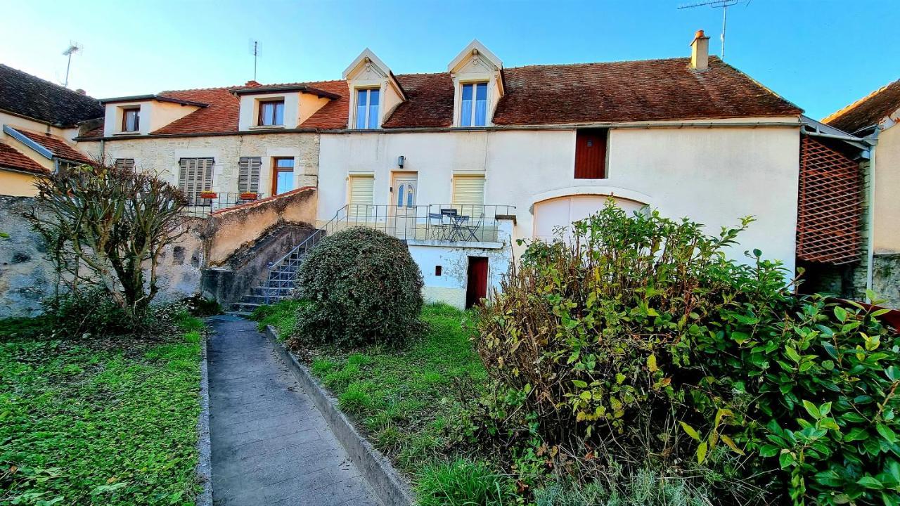 Le 3 Rue De Fontenay Marmagne  エクステリア 写真